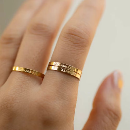 Anello Personalizzato con Nome Inciso Placcato Oro | Minia