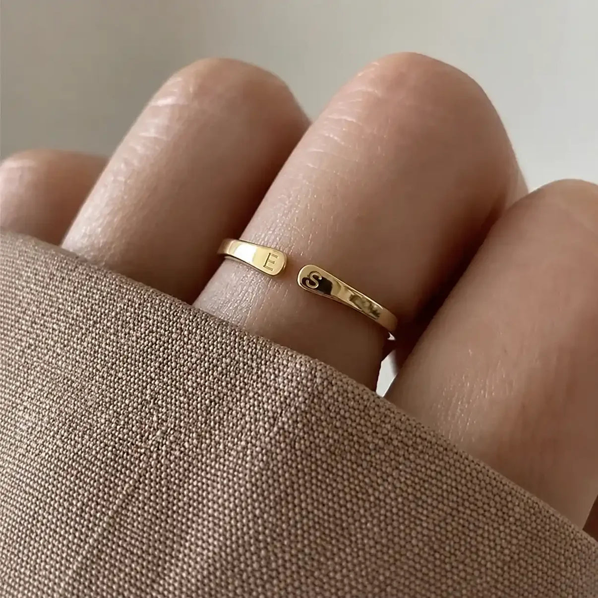 Anello Personalizzato con Due Iniziali | Minia