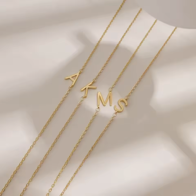 Collana con Iniziale Laterale Placcata Oro 14K | Minia